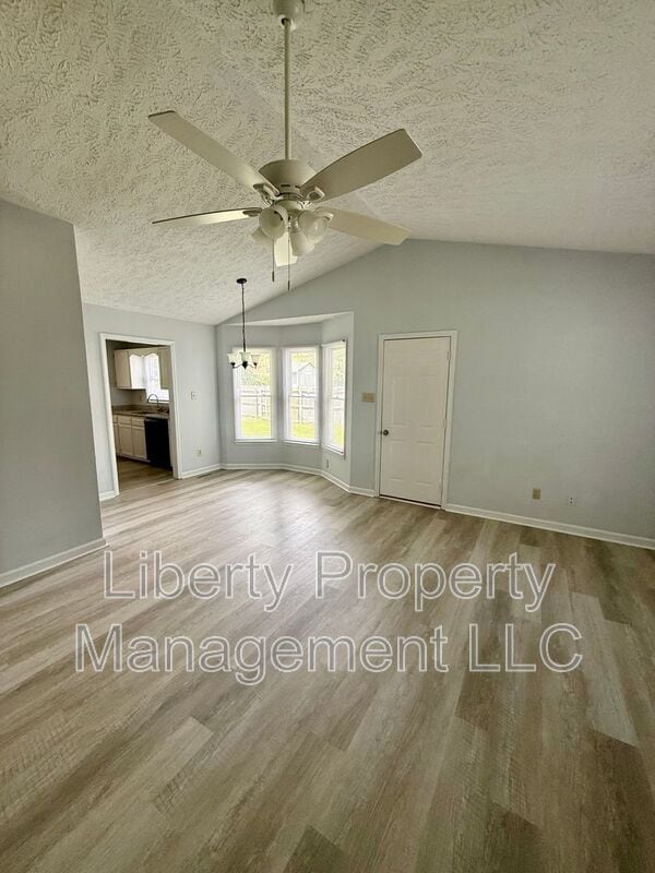 Photo - 1222 Skyline Dr