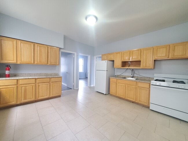 Photo - 41 W 54th St Unit 2R