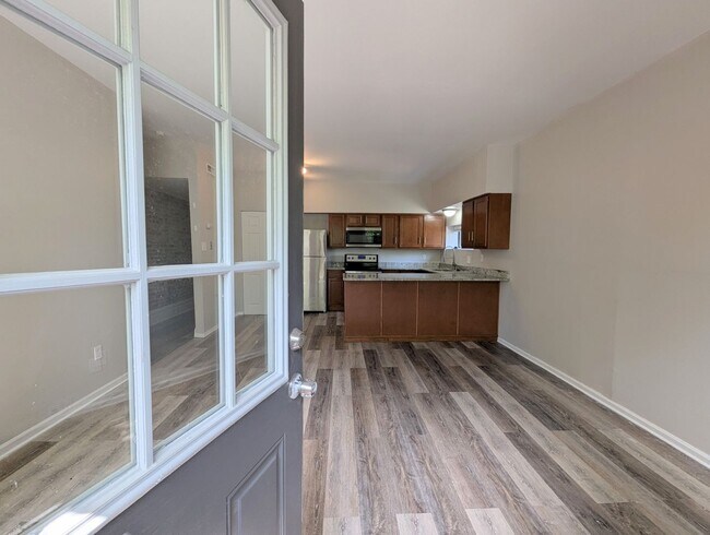 Building Photo - 4250 Castleman Ave Unit 4250 A