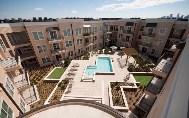 Full pool view