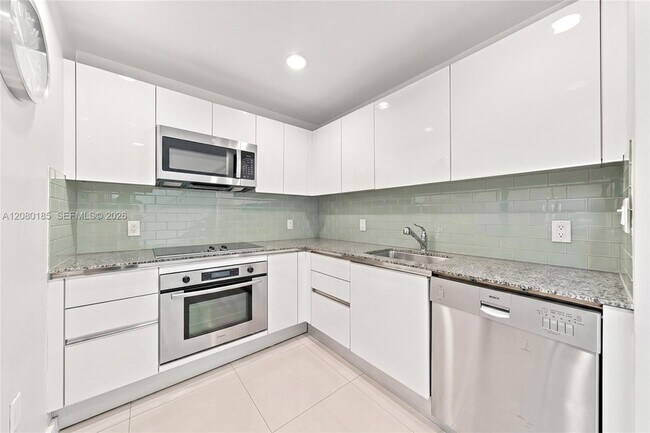 1050 Brickell Ave Unit 214