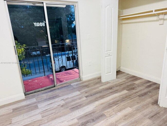 Photo - 932 NW 5th St Unit 4