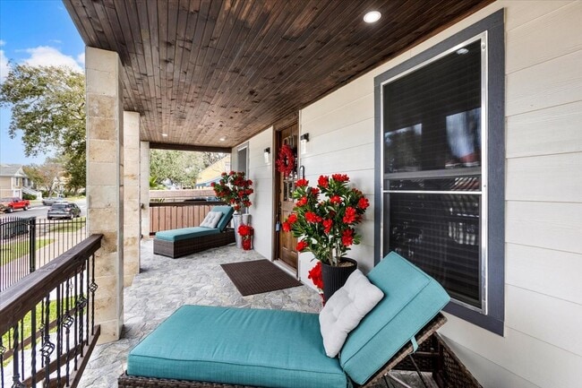 Photo - 3715 Avenue O 1/2