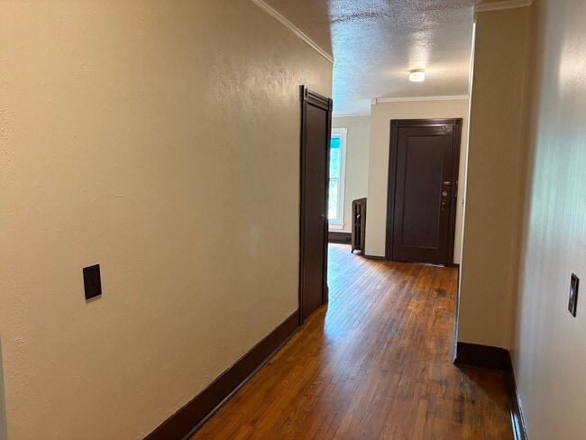 Photo - 310 Maple Ave Unit 4