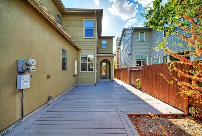 Photo - 4005 Camacho St