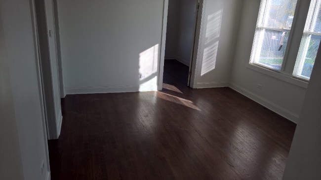 Photo - 10512 S Wabash Ave