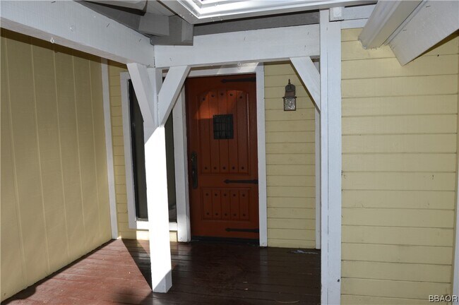 Photo - 617 E Barker Blvd