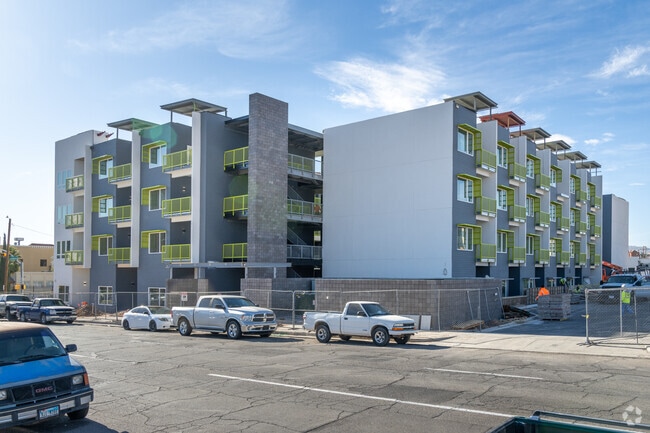 415 Montana Ave - Nuestra Senora