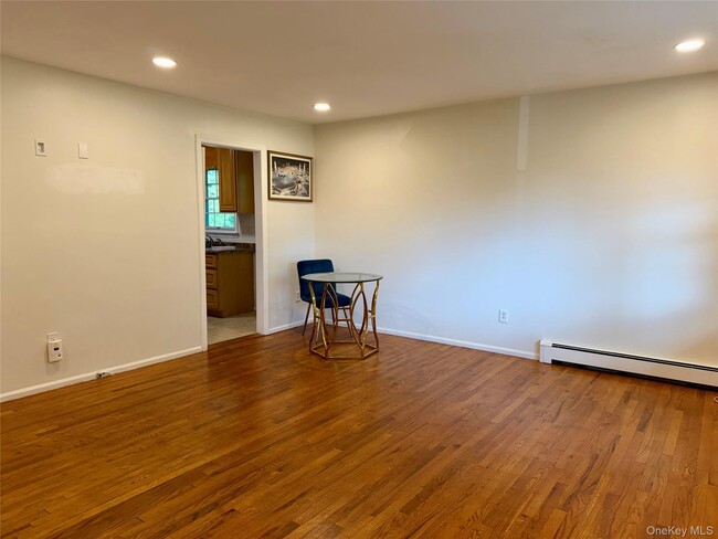 Photo - 7 Gables Ct