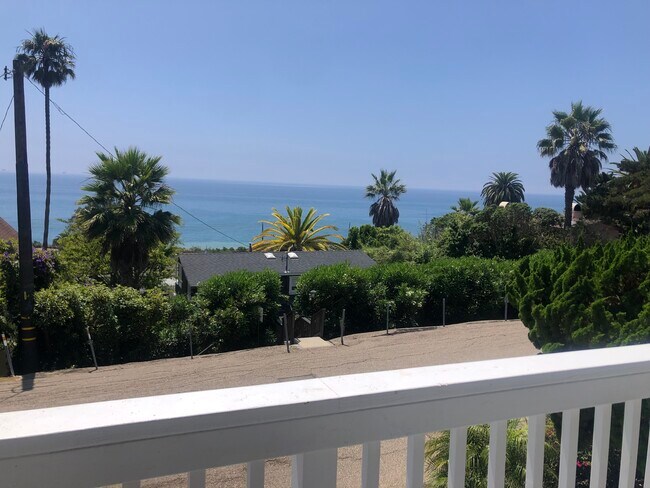 Photo - 2526 Banner Ave Unidad B