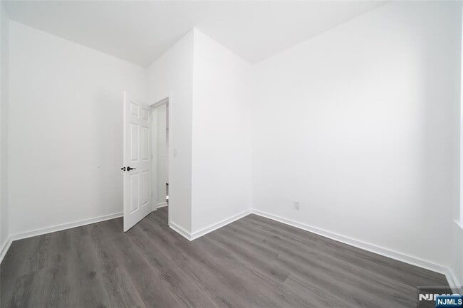 Photo - 10 McDougall St