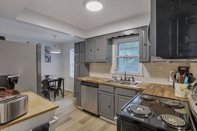 Photo - Beautifully Updated 3-Bedroom Home – Spacious, Modern, and Move-In Ready!