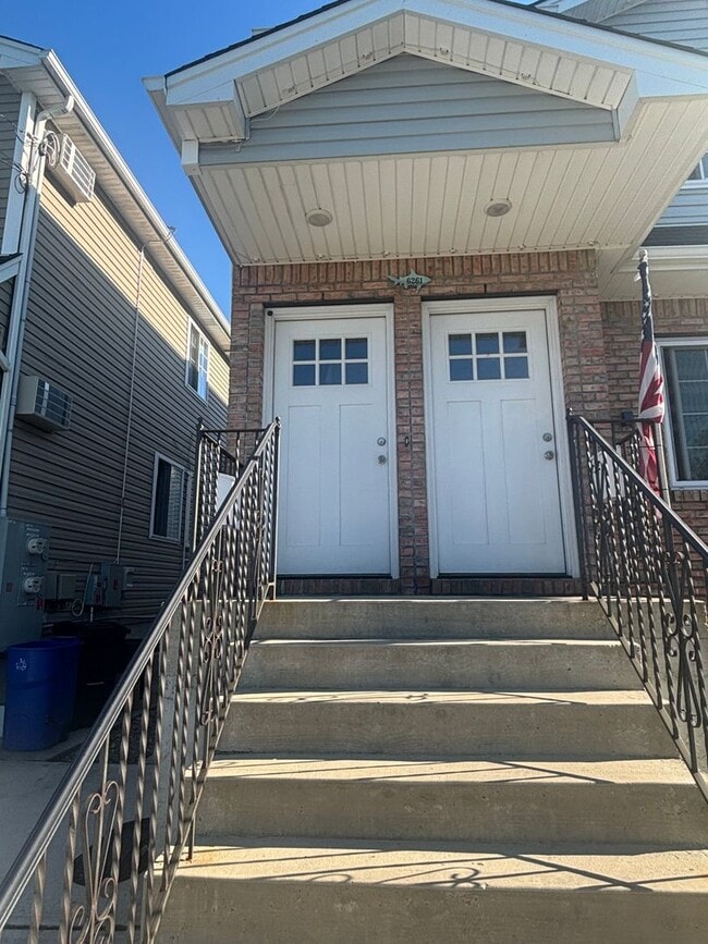 62-61 De Costa Ave Unit 62-61 DeCosta Ave Unit 2