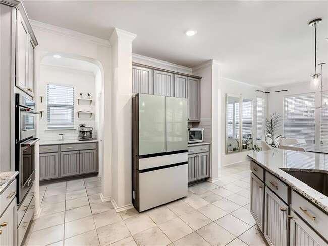 Photo - 159 Kennicott Dr