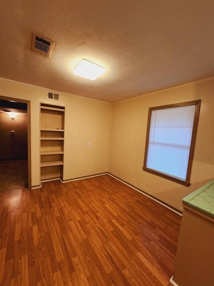 Photo - 605 Olive St