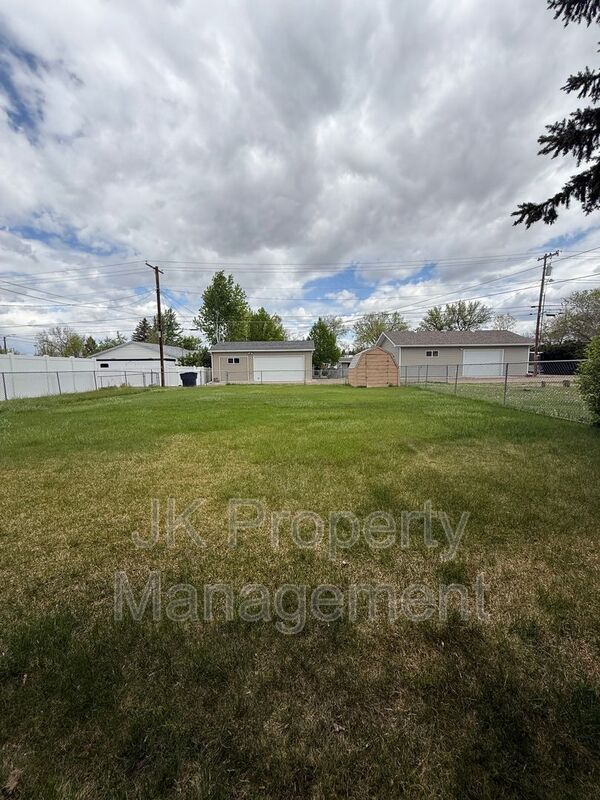 Photo - 3005 7th Ave N