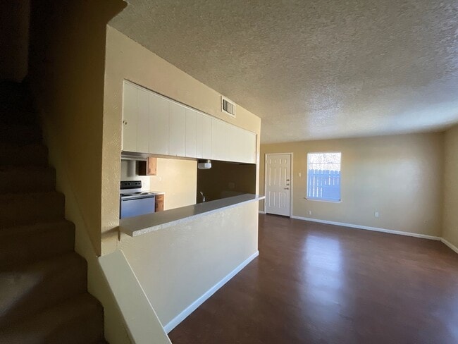 4503 Hunt Cir Unit D