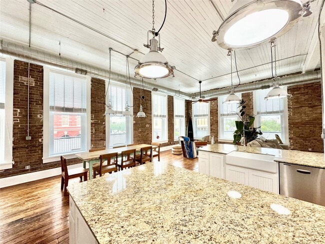 Photo - 219 22nd St Unit 1