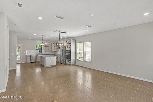 53 Falling Water Ct