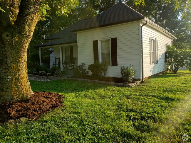 Building Photo - 20 Little and Mays Dr Rental