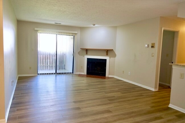 Photo - 2245 Hedgerow Road Unit B