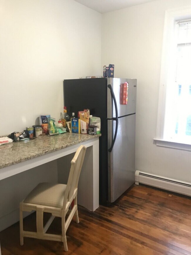 Photo - 256 Bradley St Unit 1