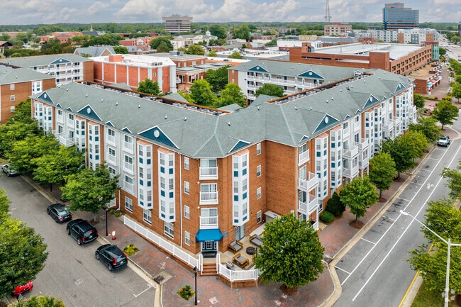 Heritage at Settlers Landing Apartments