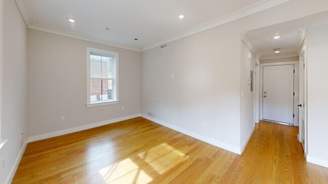 Photo - 103 Porter St