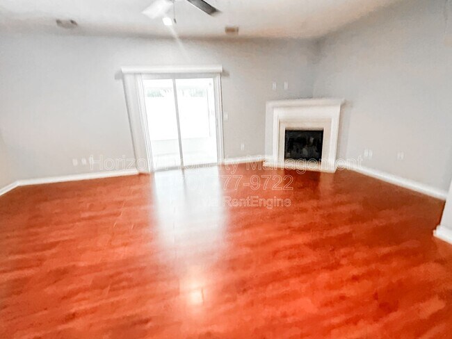 Photo - 19 Pearl Chambers Dr