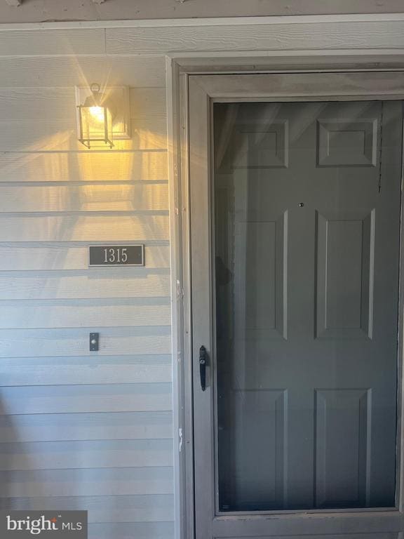 1315 Ravens Crest Dr