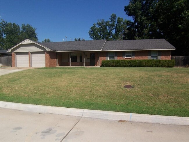Building Photo - 2733 Walnut Rd