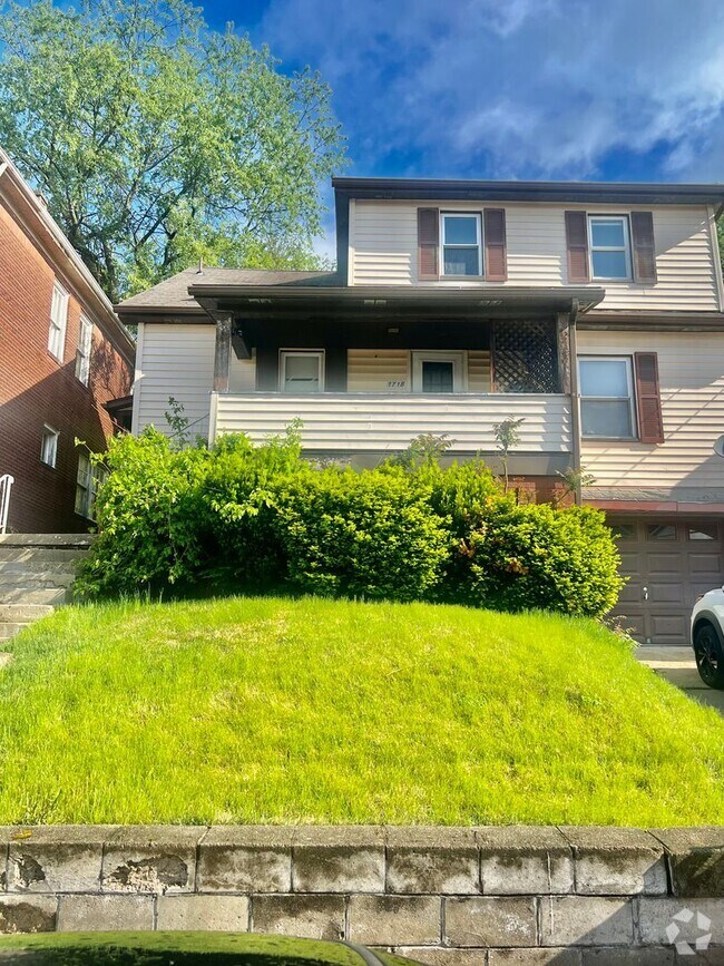 Building Photo - 1718 Pierce St Unit 2 Rental