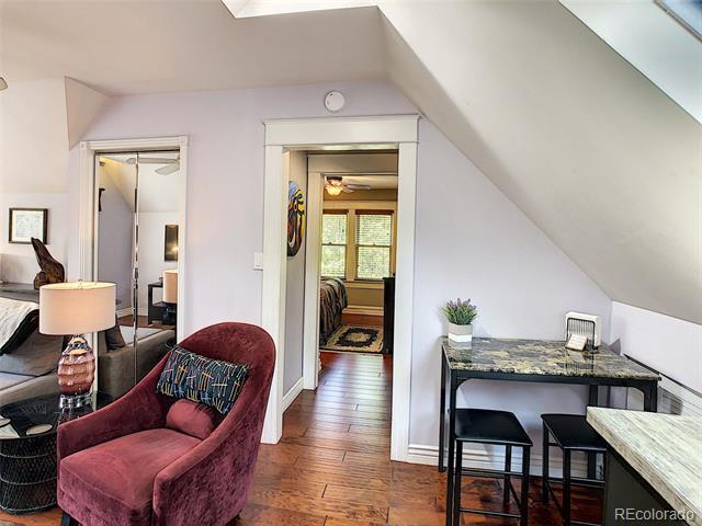 Photo - 124 S Sherman St Unit Upstairs