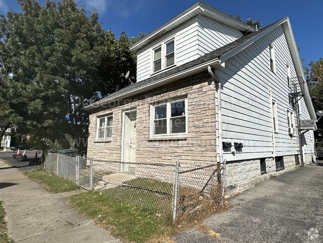 Building Photo - Gray Unit Gray Front Rental