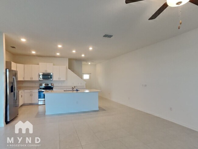 Photo - 32063 Pop Ash Pl