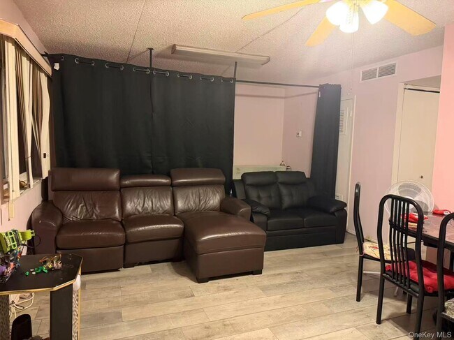 Photo - 5-42 115th St Unit 542A