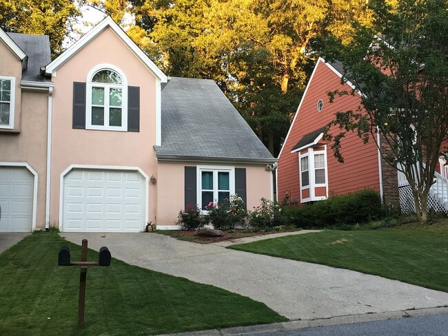5152 Laurel Bridge Ct SE