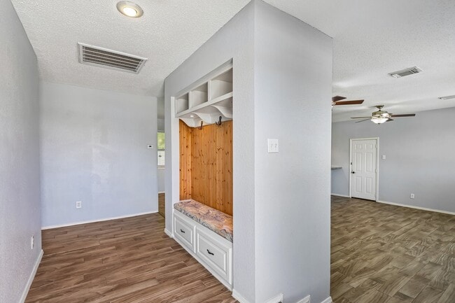Photo - 5709 Maco St