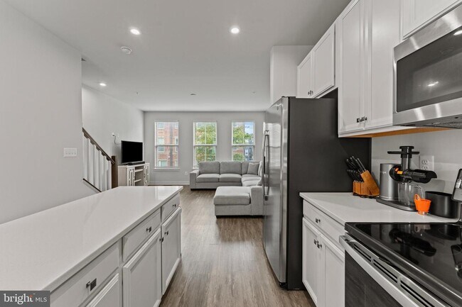 Photo - 224 S Newkirk St