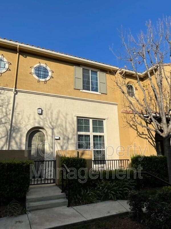 Building Photo - 7 Bonsall