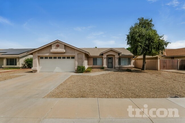 Building Photo - 17521 N 86th Ave