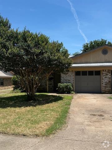 Building Photo - 912 Meadowbrook Dr Rental
