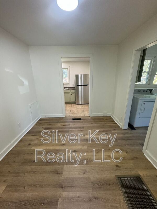 Photo - 1214 Jones St