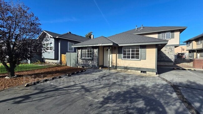 Photo - 239 Cheney St