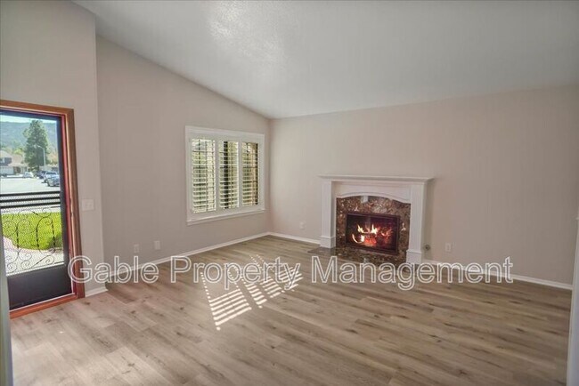 Photo - 27553 Saffron Ln