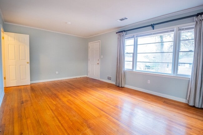 Photo - Charming Eastside Home Near UGA Vet School