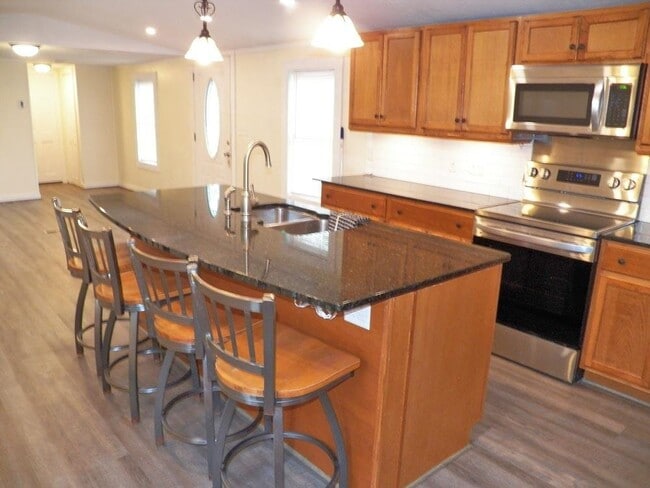 Photo - 2337 2nd New Hampshire Turnpike N