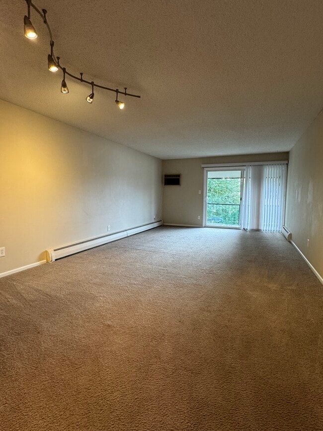 Photo - 2921 E 32nd Ave Unidad 18