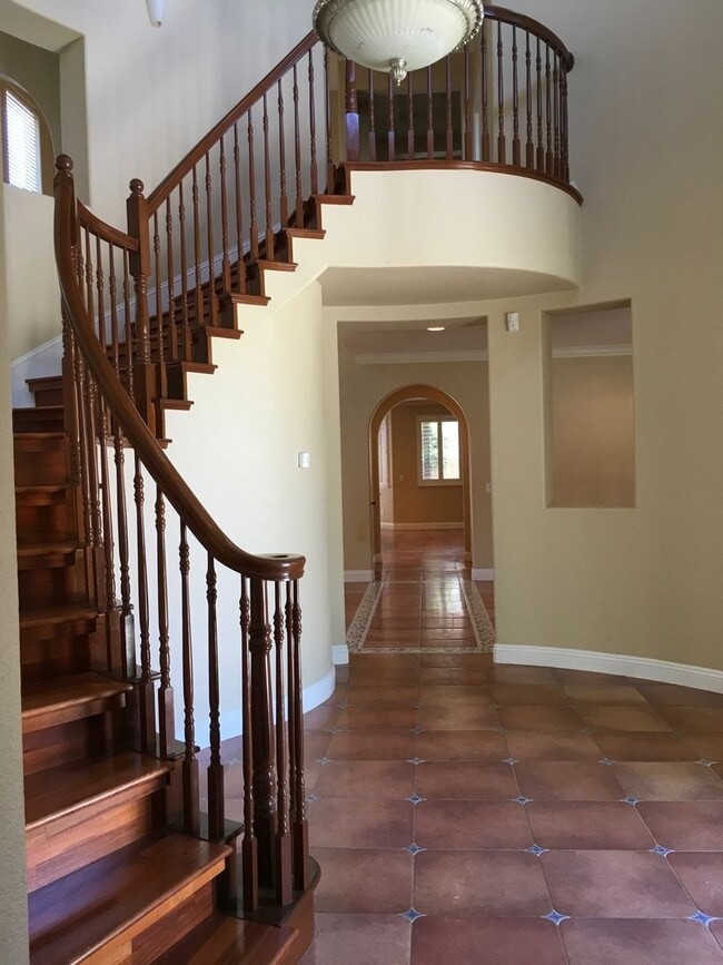 Photo - Spacious floor plans 4bedroom, 3 bath Near Franklin High