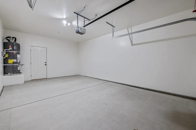 Photo - 601 E 10th St Unit 601 E 10th Street  B